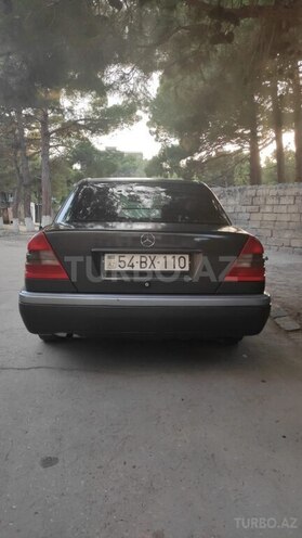 Mercedes C 180 1995, 484,000 km - 1.8 l - Naftalan