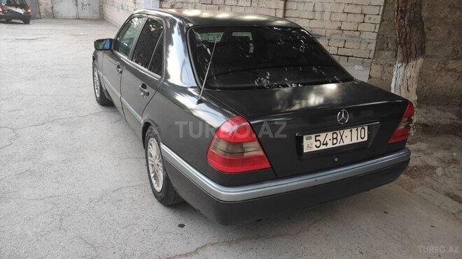 Mercedes C 180 1995, 484,000 km - 1.8 l - Naftalan