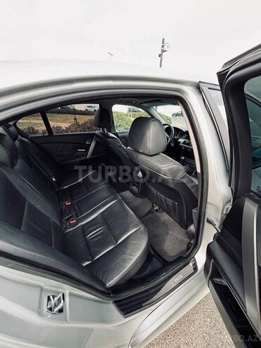 BMW 525 2004, 300,000 km - 2.5 l - Bakı