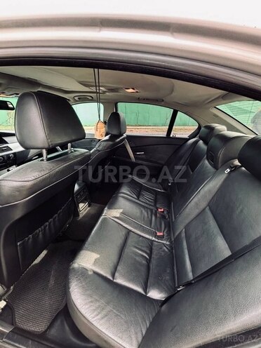 BMW 525 2004, 300,000 km - 2.5 l - Bakı