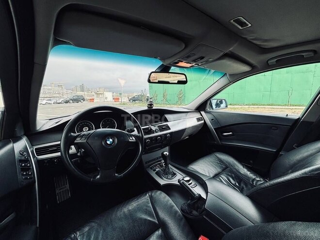 BMW 525 2004, 300,000 km - 2.5 l - Bakı
