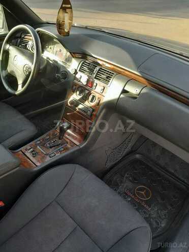 Mercedes E 220 d 1999, 322,444 km - 2.2 л - Ağstafa