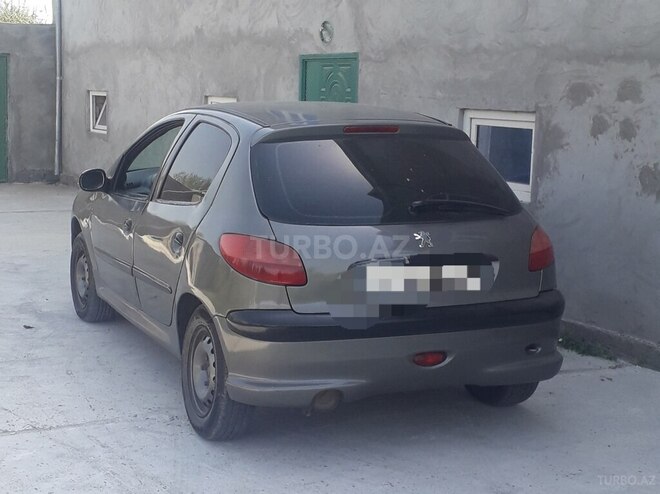Peugeot 206 2006, 282,828 km - 1.6 l - Ucar