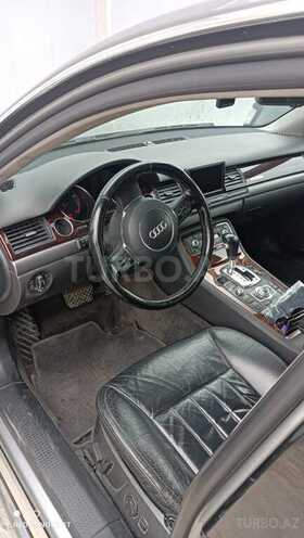Audi A8-7