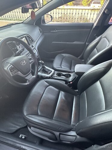 Hyundai Avante 2015, 179,600 km - 1.6 л - Bakı
