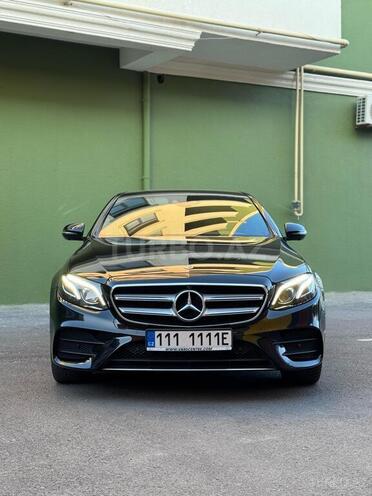 Mercedes E 220 d-2