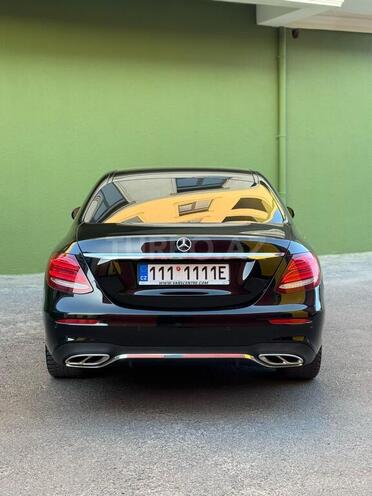 Mercedes E 220 d-5