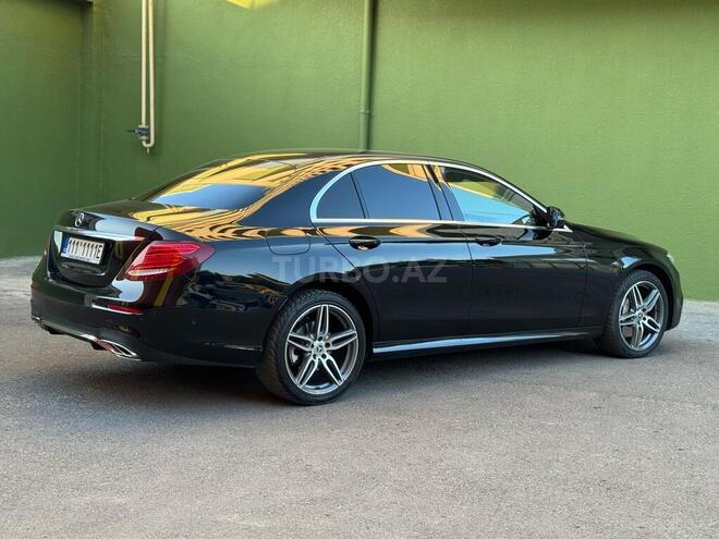 Mercedes E 220 d-6
