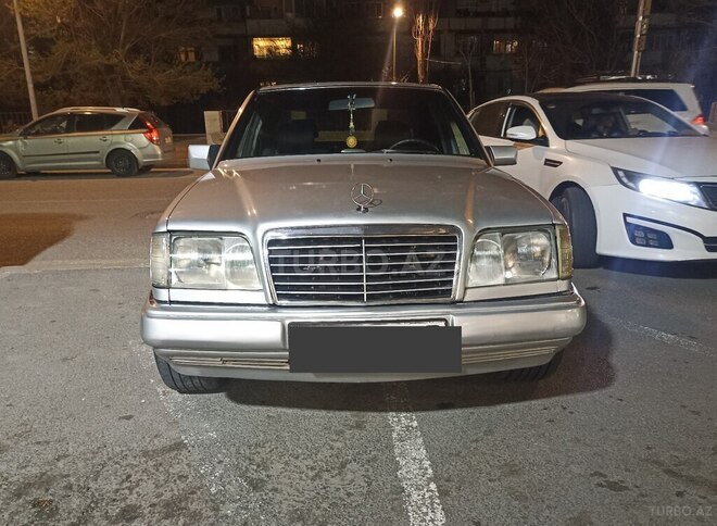 Mercedes E 220 1994, 386,000 km - 2.2 l - Bakı