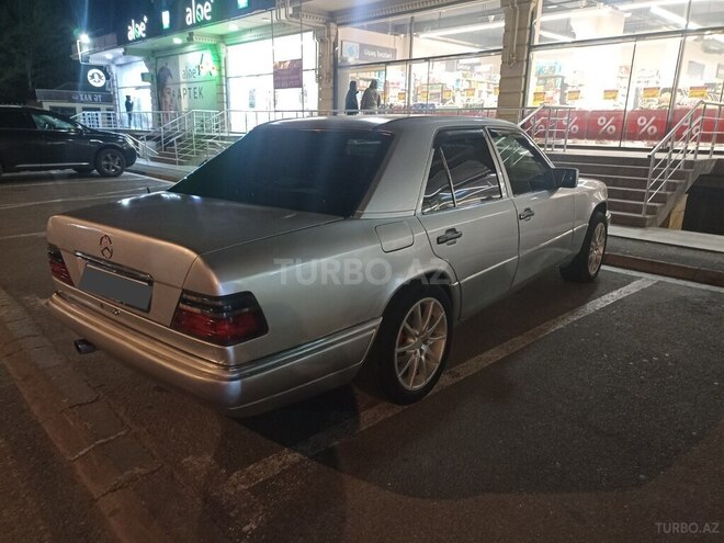 Mercedes E 220 1994, 386,000 km - 2.2 l - Bakı
