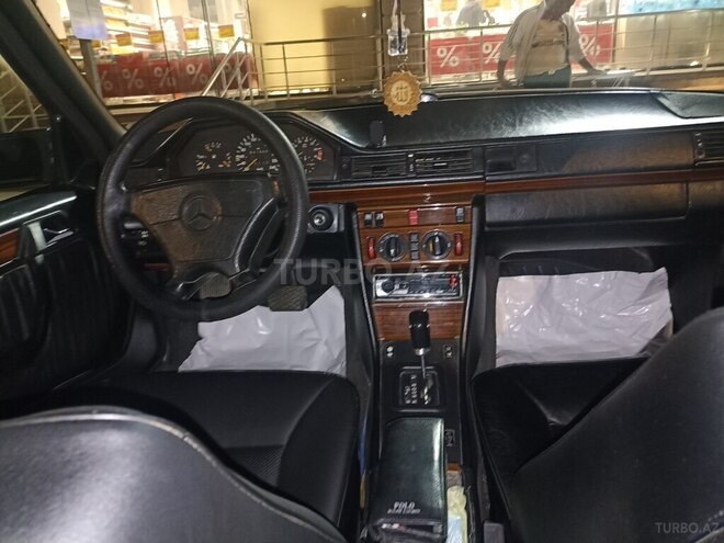 Mercedes E 220 1994, 386,000 km - 2.2 l - Bakı