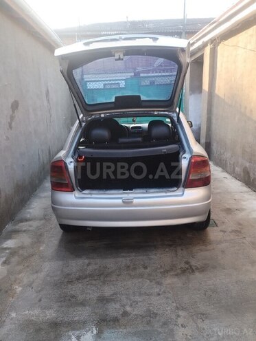 Opel Astra 2000, 330,000 km - 1.6 l - Xaçmaz