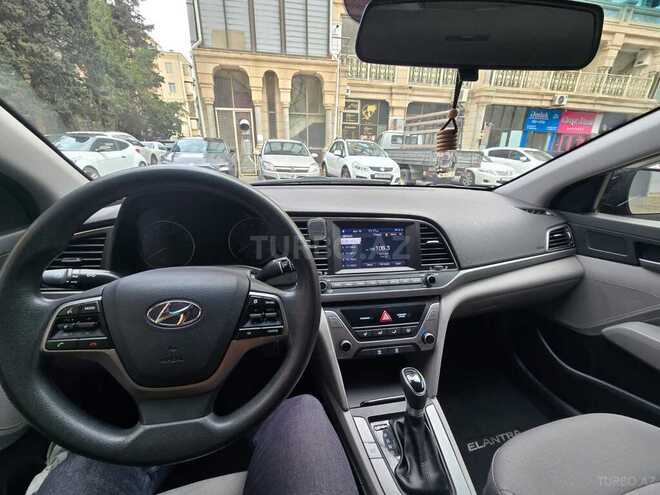 Hyundai Elantra 2018, 170,000 km - 2.0 l - Bakı