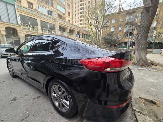 Hyundai Elantra 2018, 170,000 km - 2.0 l - Bakı