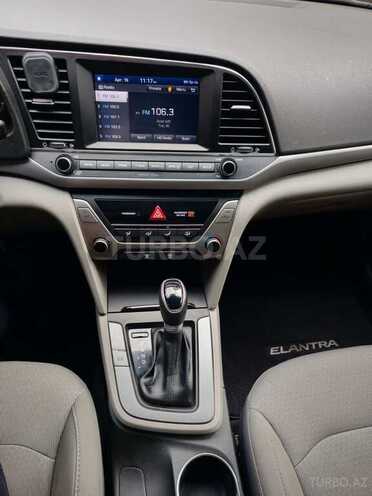 Hyundai Elantra 2018, 170,000 km - 2.0 l - Bakı