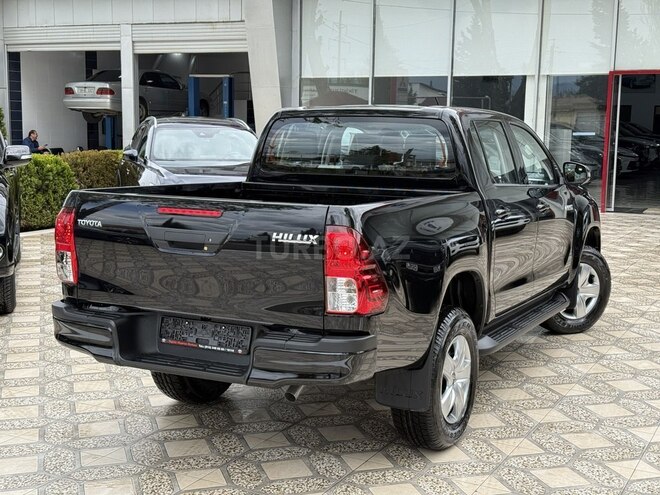 Toyota Hilux-7