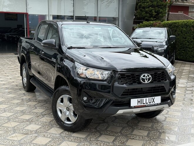 Toyota Hilux-3