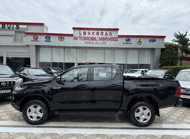 Toyota Hilux-5