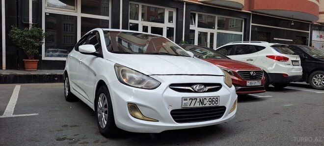 Hyundai Accent 2013, 208,000 km - 1.6 l - Bakı