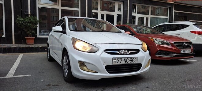 Hyundai Accent 2013, 208,000 km - 1.6 l - Bakı