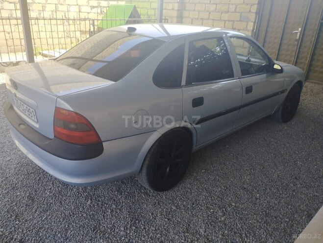 Opel Vectra 1997, 390,000 km - 1.6 l - Gəncə