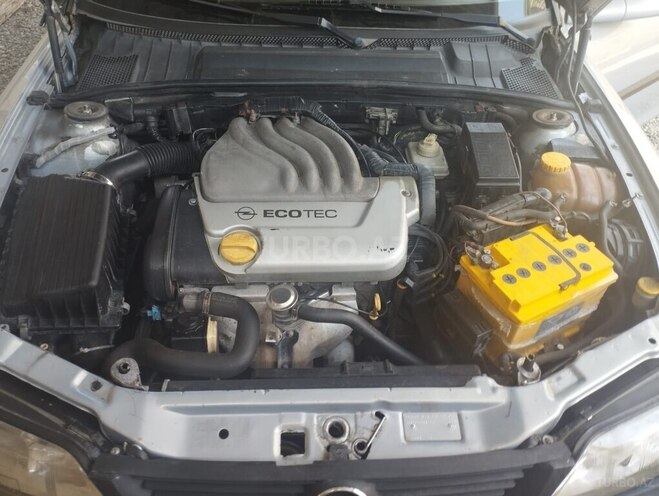 Opel Vectra 1997, 390,000 km - 1.6 l - Gəncə