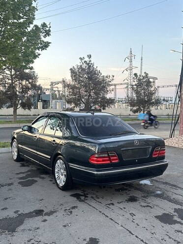 Mercedes E 240 2000, 412,000 km - 2.6 l - Gəncə