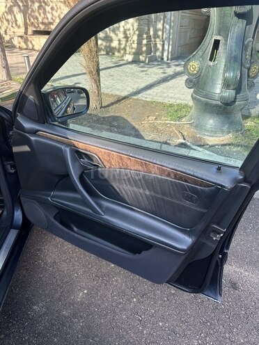 Mercedes E 240 2000, 412,000 km - 2.6 l - Gəncə