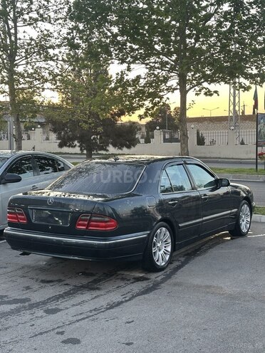 Mercedes E 240 2000, 412,000 km - 2.6 l - Gəncə
