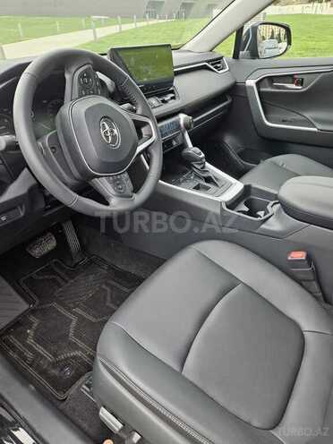 Toyota RAV4-6