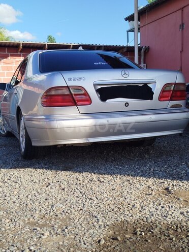 Mercedes E 220 d 2000, 450,000 km - 2.2 l - Bərdə