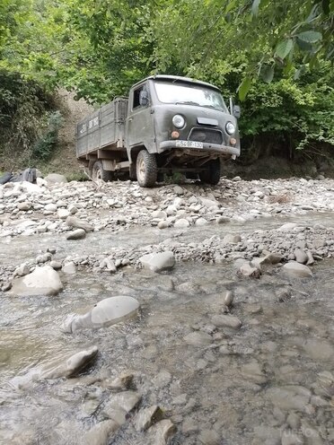 UAZ 452 1983, 100,000 km - 2.4 l - Quba
