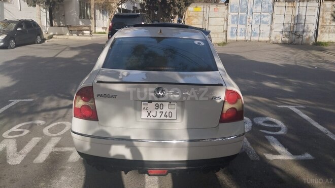 Volkswagen Passat 2003, 284,382 km - 1.8 l - Bakı