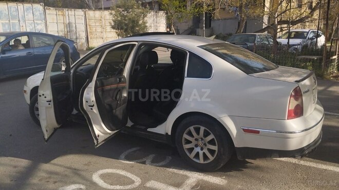 Volkswagen Passat 2003, 284,382 km - 1.8 l - Bakı
