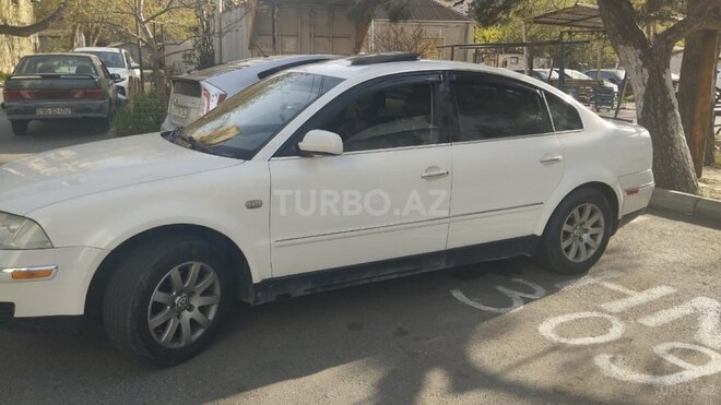 Volkswagen Passat 2003, 284,382 km - 1.8 l - Bakı