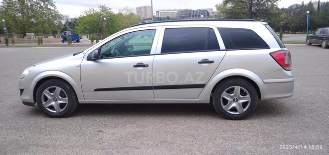 Opel Astra 2009, 156,000 km - 1.4 l - Gəncə