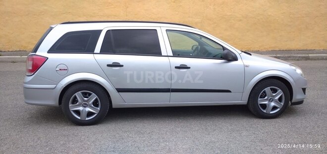 Opel Astra 2009, 156,000 km - 1.4 l - Gəncə