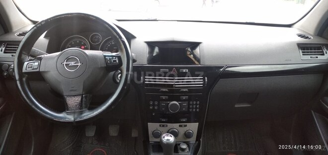 Opel Astra 2009, 156,000 km - 1.4 l - Gəncə