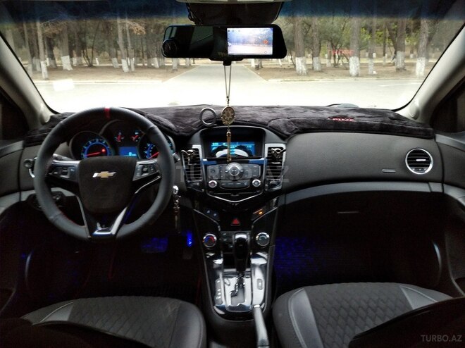 Chevrolet Cruze 2011, 331,425 km - 1.4 л - Sumqayıt
