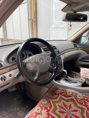 Mercedes E 270 2002, 390,000 km - 2.7 l - Bakı