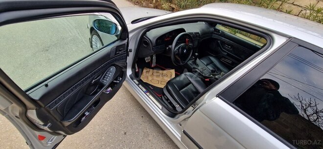 BMW 525 2000, 223,111 km - 2.5 l - Bakı