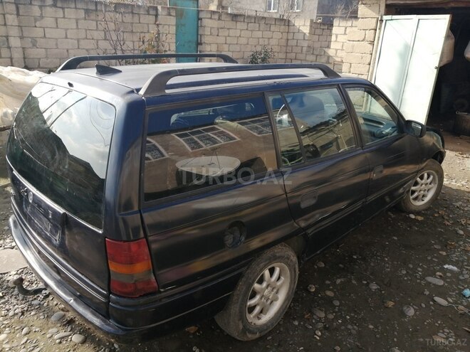 Opel Astra 1993, 100,000 km - 1.8 l - Xudat