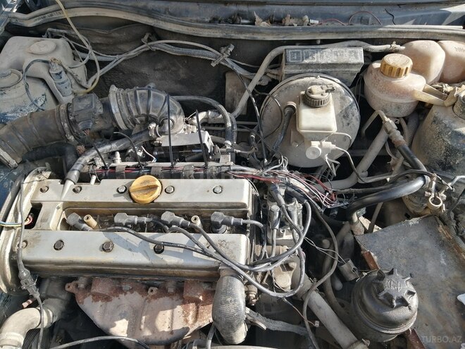 Opel Astra 1993, 100,000 km - 1.8 l - Xudat