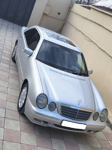 Mercedes E 220 d 2000, 458,000 km - 2.2 l - Bakı