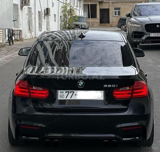 BMW 320-3