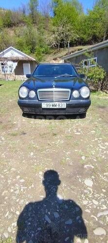 Mercedes E 300 1999, 500,000 km - 3.0 l - Qusar