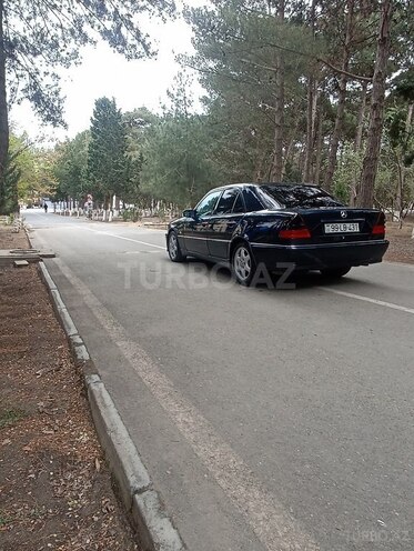 Mercedes C 240 1997, 352,000 km - 2.4 l - Sumqayıt