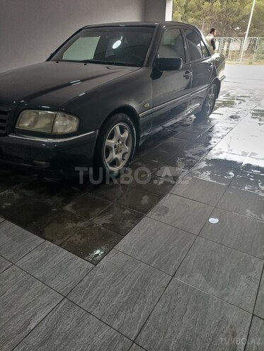 Mercedes C 240 1997, 352,000 km - 2.4 l - Sumqayıt