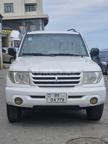 Mitsubishi Pajero io-1