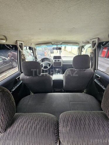 Mitsubishi Pajero io-9